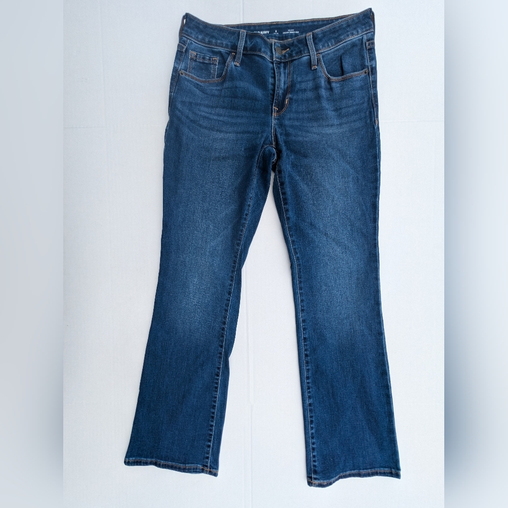 Old Navy Mid Rise Kicker Bootcut 2 Pair Medium & Dark Wash Jeans Size 6 Petite - Picture 13 of 16